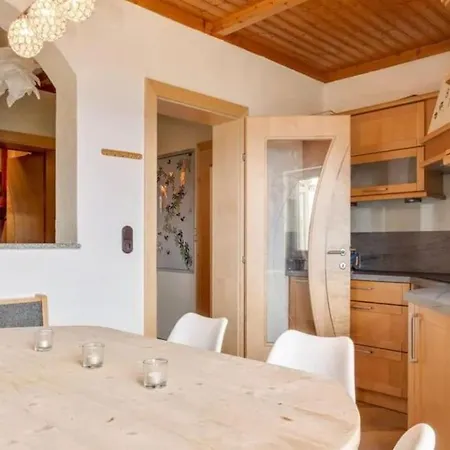 Riant Gelegen Villa *